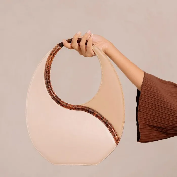 ALOHAS Bags Women The O Venti Indo 8211 Cream And Beige Leather Bag