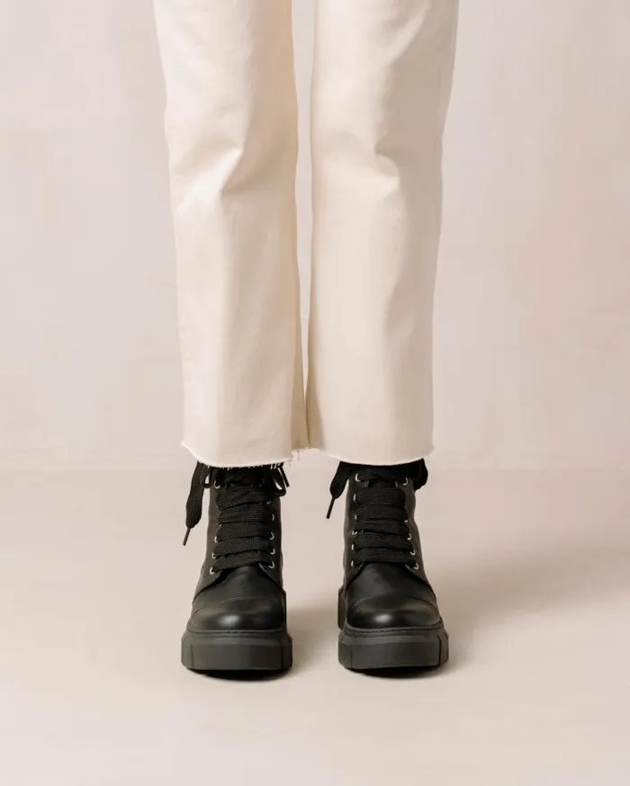ALOHAS Boots Women Can Can 8211 Black Vegan Leather Boots