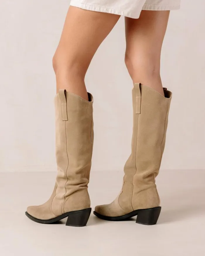 ALOHAS Boots Women Mount 8211 Beige Suede Boots