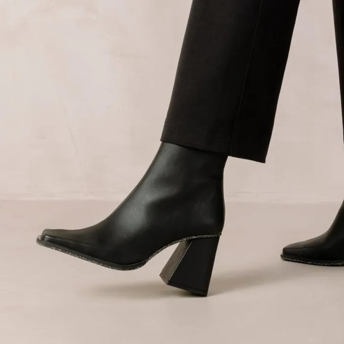 ALOHAS Boots Women South Corn 8211 Black Vegan Leather Boots