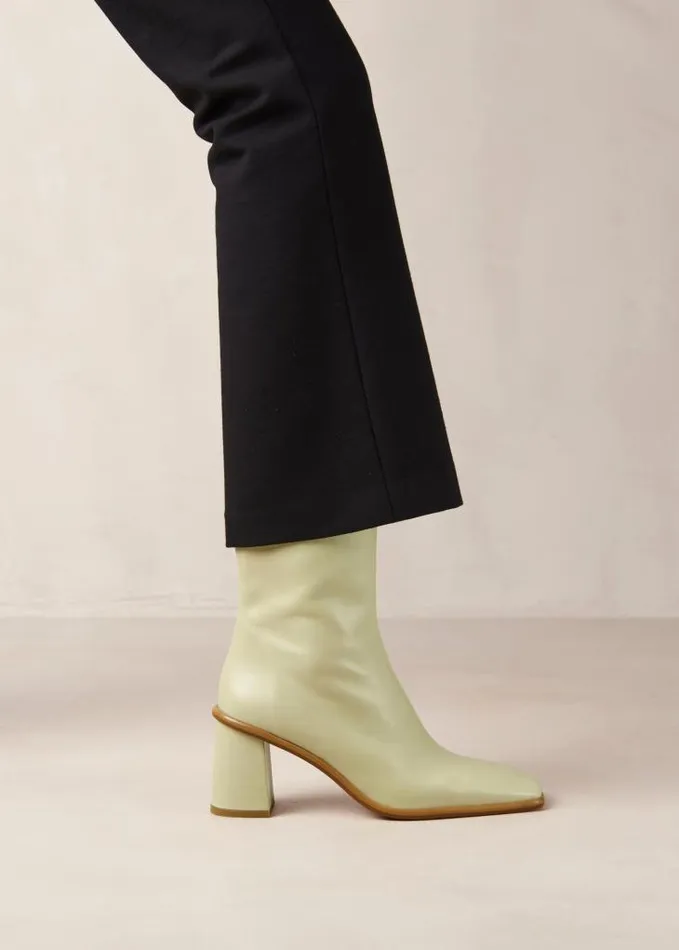 ALOHAS Boots Women West Cape 8211 Green Leather Boots