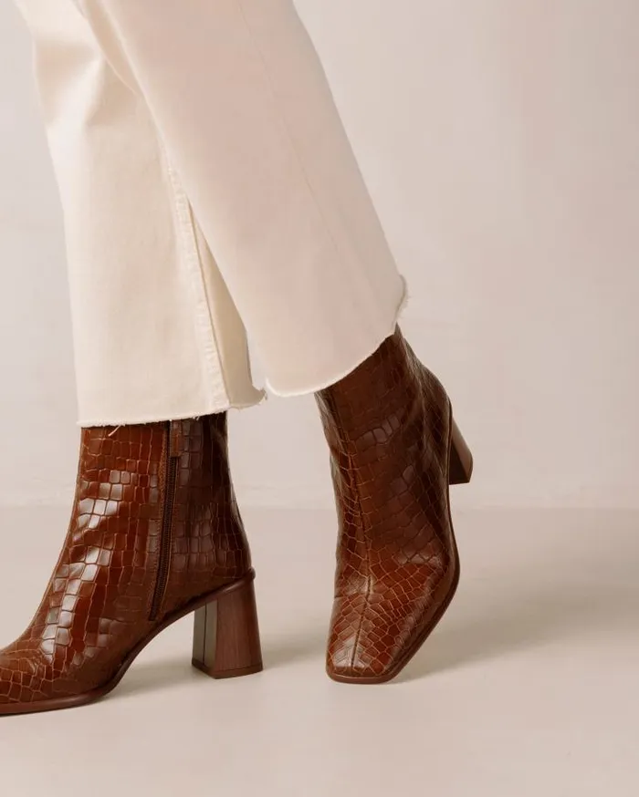 ALOHAS Boots Women West Cape Croco 8211 Brown Leather Boots