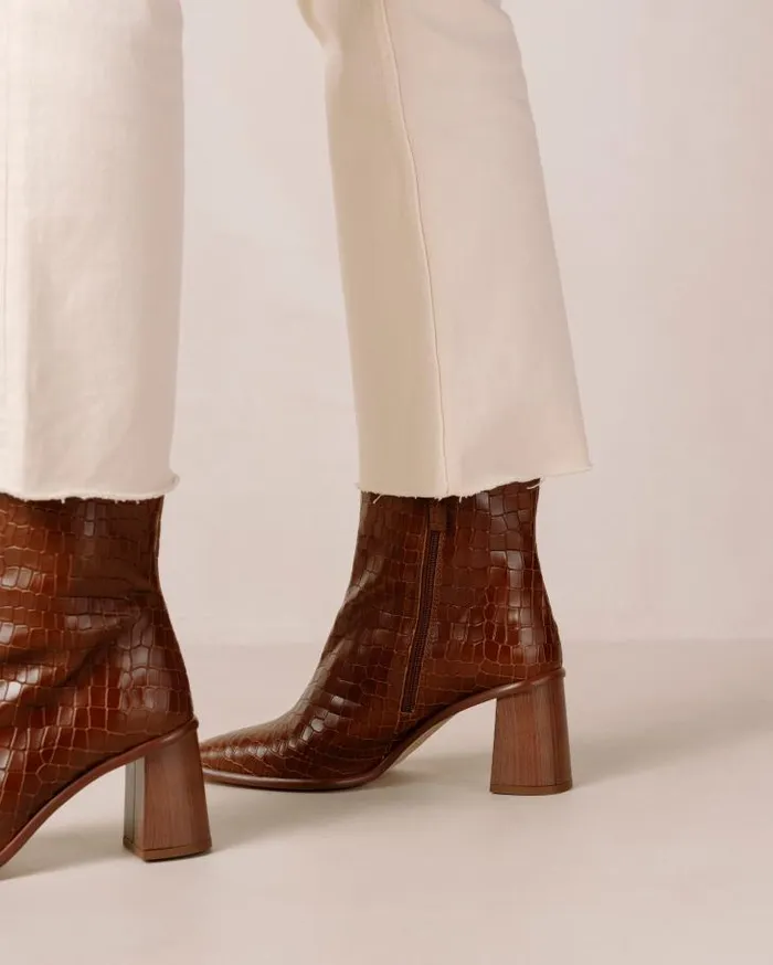 ALOHAS Boots Women West Cape Croco 8211 Brown Leather Boots