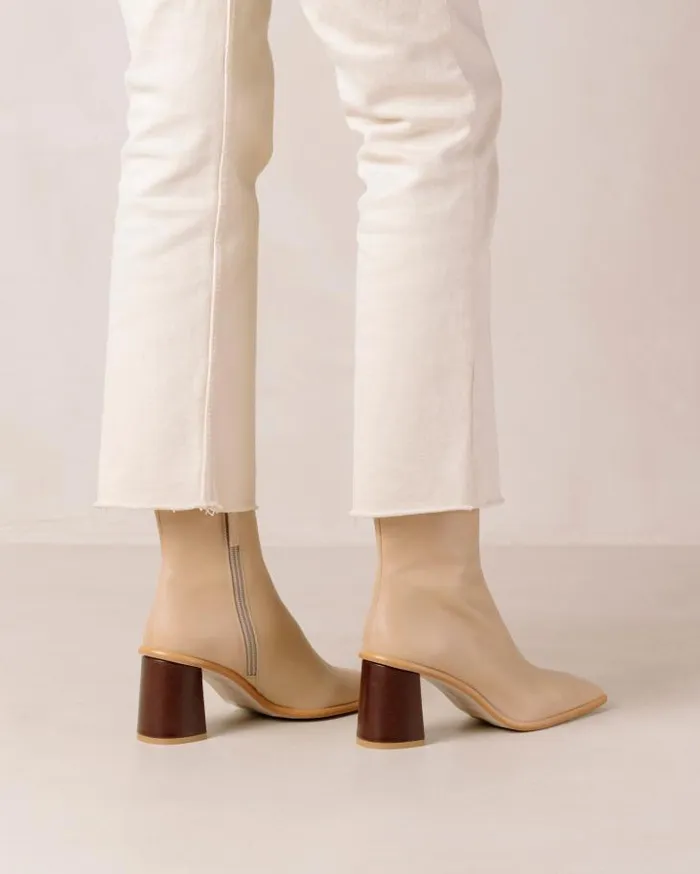 ALOHAS Boots Women West Cape Vintage 8211 Beige Leather Boots