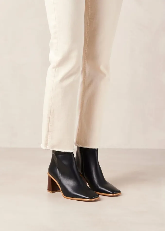 ALOHAS Boots Women West Vintage Black
