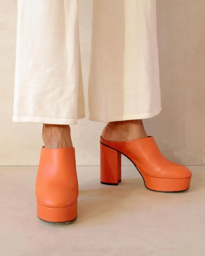 ALOHAS Clogs Women Clock Out 8211 Orange Leather Mules