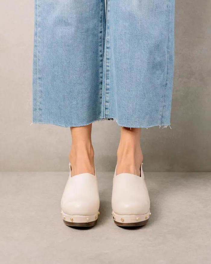 ALOHAS Clogs Women Vinyl 8211 White Leather Clogs