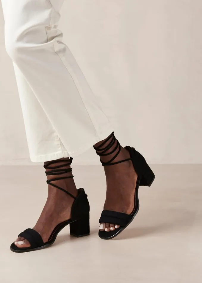 ALOHAS Heels Women Dakota 8211 Black Suede Sandals