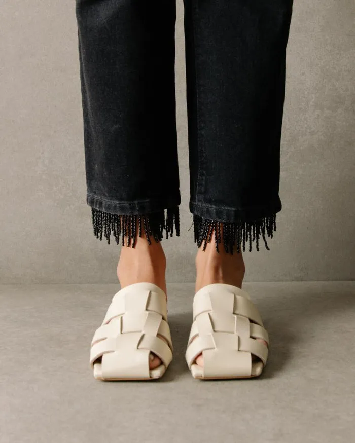 ALOHAS Mules Women Barney 8211 White Leather Mules