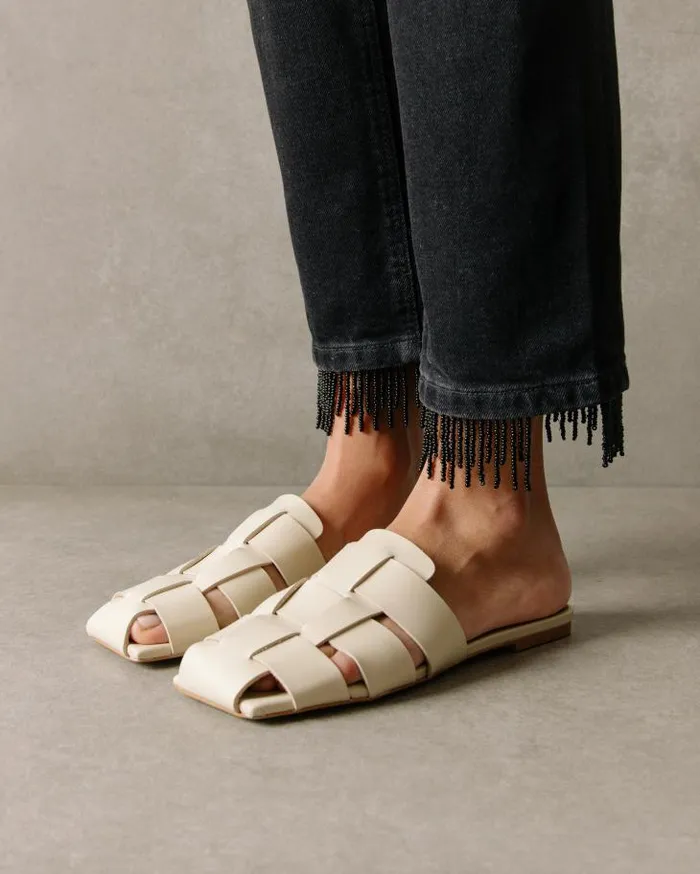 ALOHAS Mules Women Barney 8211 White Leather Mules