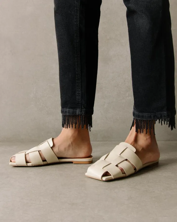ALOHAS Mules Women Barney 8211 White Leather Mules