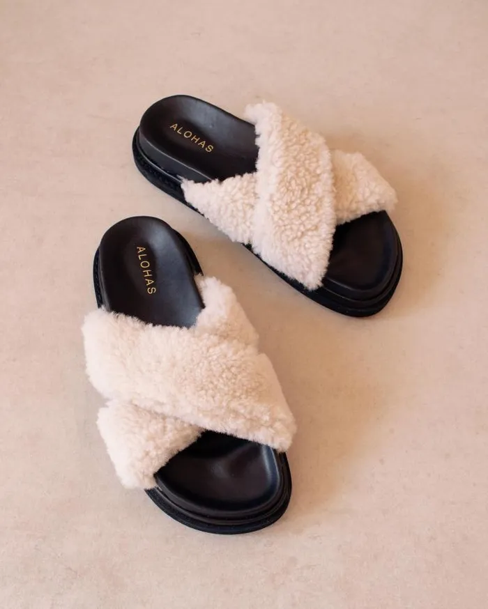 ALOHAS Mules Women Cloud 8211 White Shearling Slippers