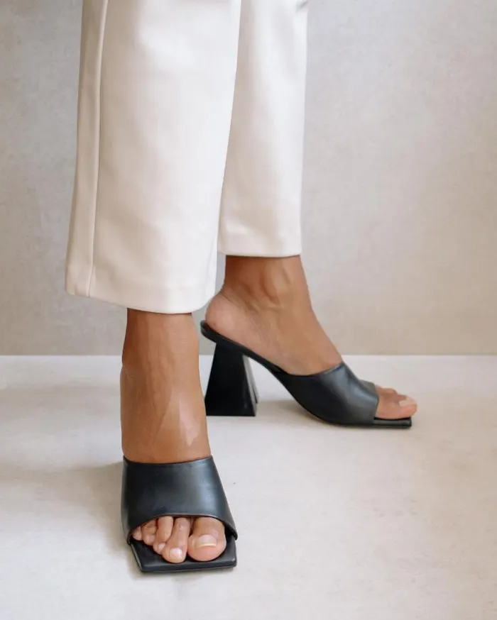 ALOHAS Mules Women Dune 8211 Black Leather Sandals