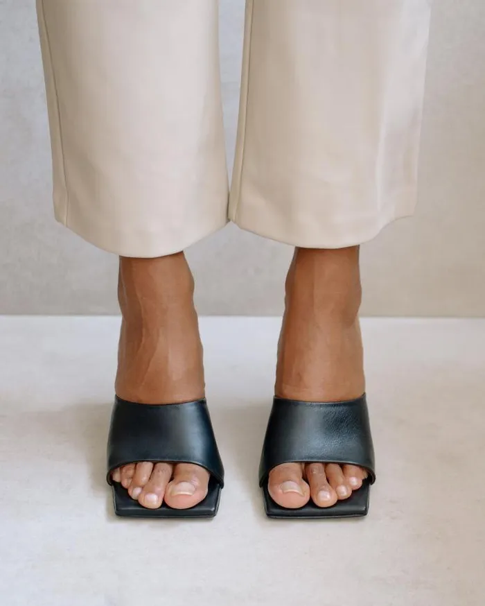 ALOHAS Mules Women Dune 8211 Black Leather Sandals