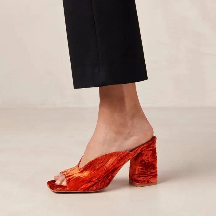 ALOHAS Mules Women Frenchie 8211 Orange Velvet Mules