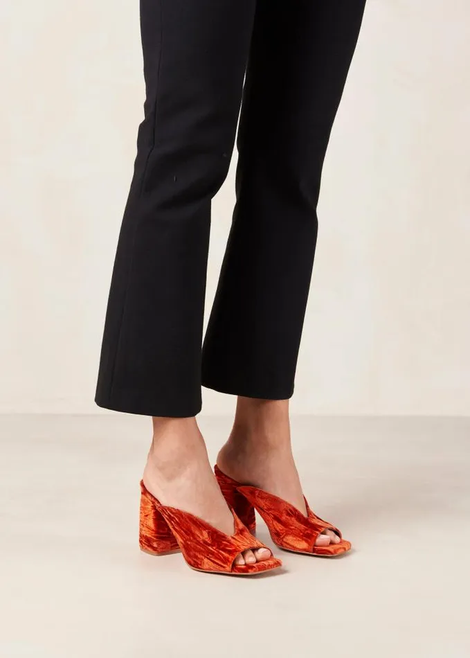 ALOHAS Mules Women Frenchie 8211 Orange Velvet Mules