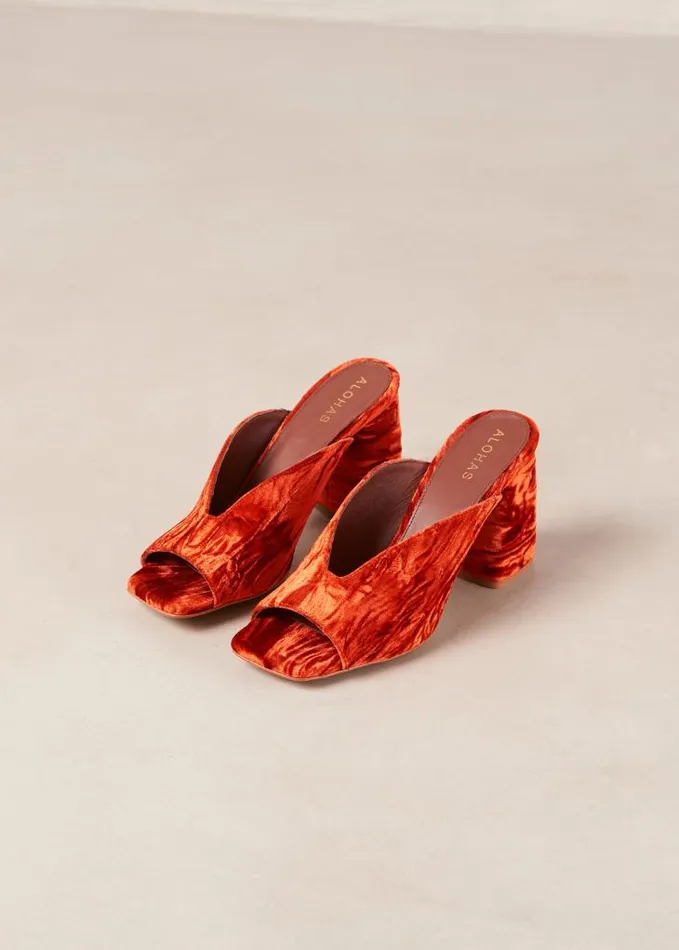 ALOHAS Mules Women Frenchie 8211 Orange Velvet Mules
