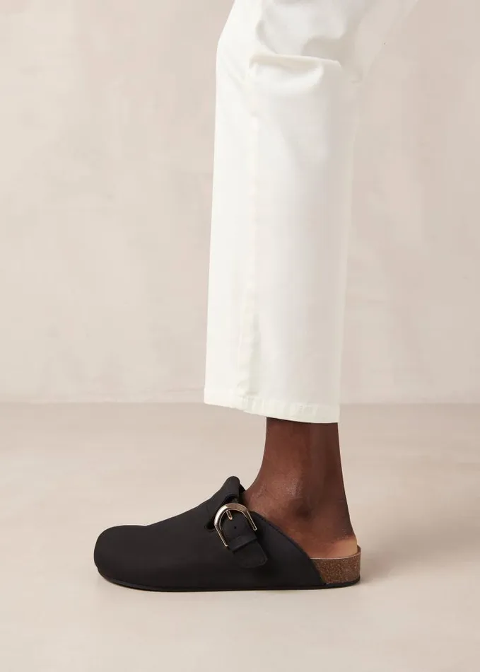 ALOHAS Mules Women Travis 8211 Black Leather Clogs