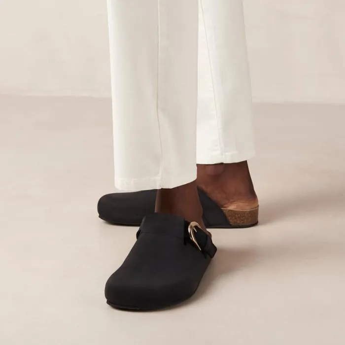 ALOHAS Mules Women Travis 8211 Black Leather Clogs