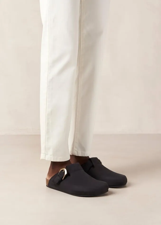 ALOHAS Mules Women Travis 8211 Black Leather Clogs
