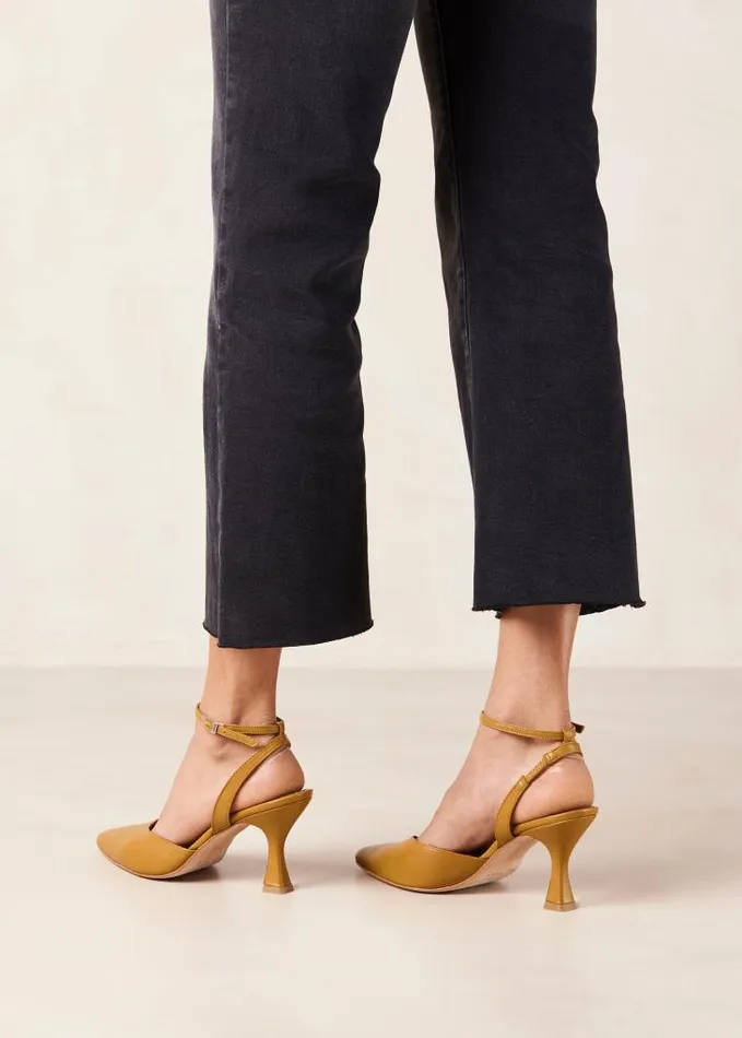 ALOHAS Pumps Women Cinderella 8211 Yellow Leather Pumps