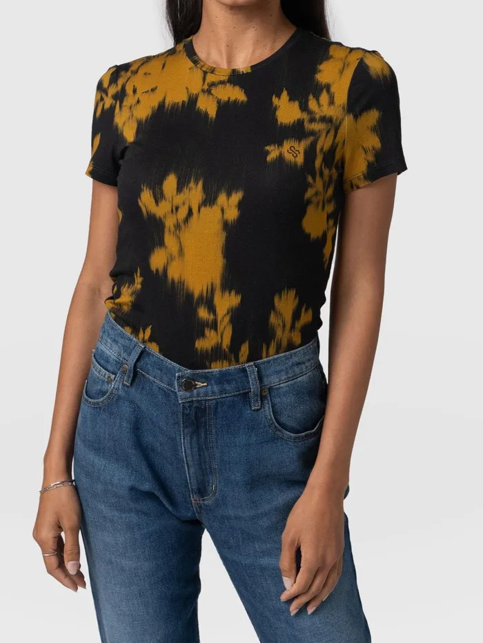 Austen Crew Neck Tee Short Sleeve 8211 Yellow Fade Floral Yellow Fade Floral Women Saint And Sofia Casual Tops