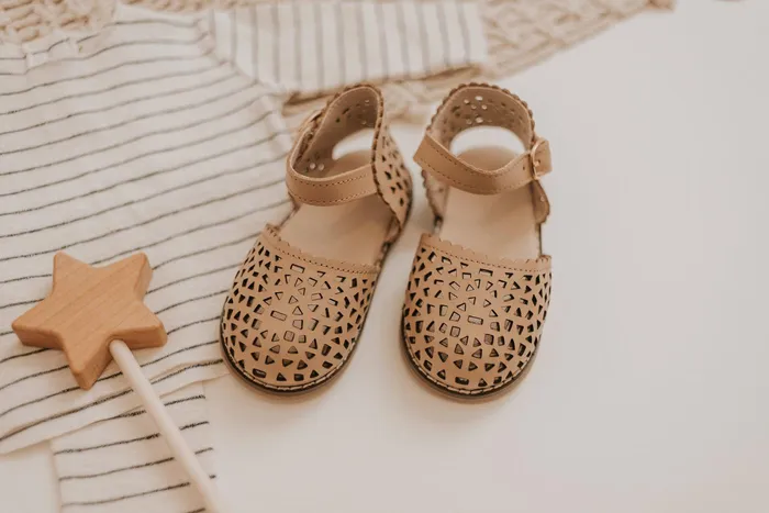 Baby Nisolo Baby Toddler and Kids Shoes Pocket Hard Sole Sandal Tan
