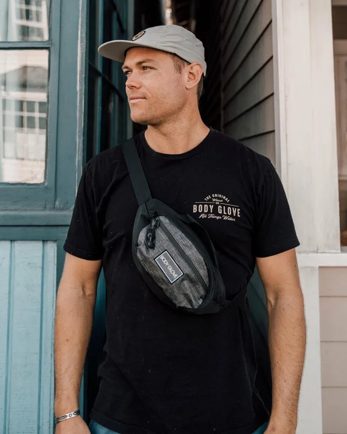 Body Glove Bags and Backpacks Rogan Hip Pack 8211 Black 8211 Accessories