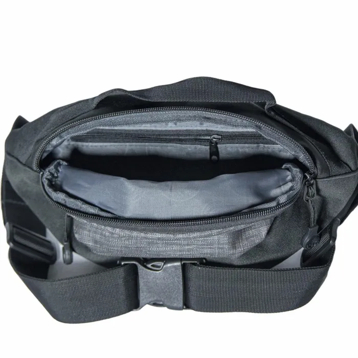 Body Glove Bags and Backpacks Rogan Hip Pack 8211 Black 8211 Accessories
