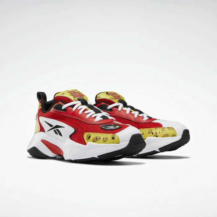 Casual Shoes Womens Reebok Tom And Jerry Vector Runner Shoes Motor Red White Black