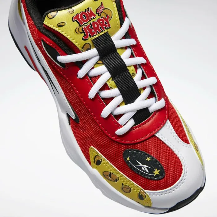 Casual Shoes Womens Reebok Tom And Jerry Vector Runner Shoes Motor Red White Black