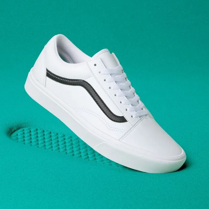 Classics Shoes Men Vans Classic Tumble ComfyCush Old Skool True White