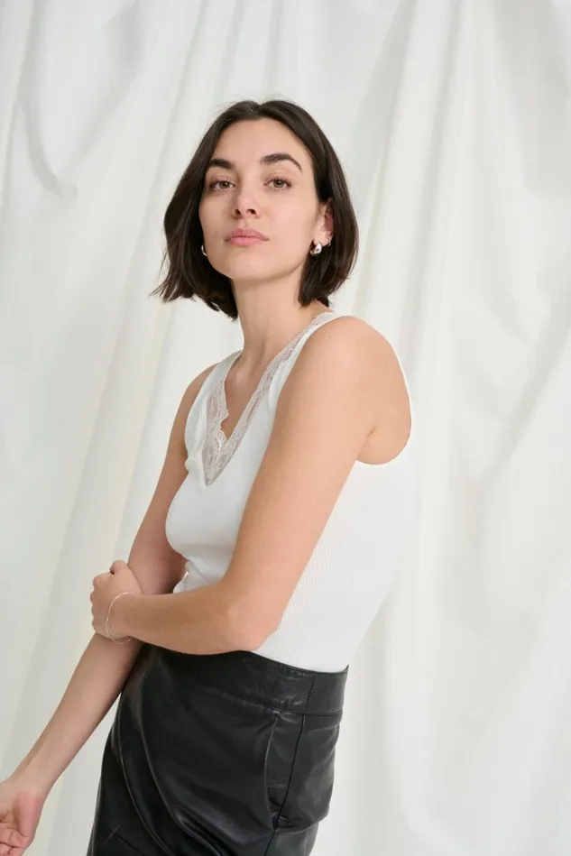 CULTURE Tops and TShirts CUcamilla Tshirt Spring Gardenia 8211 Women