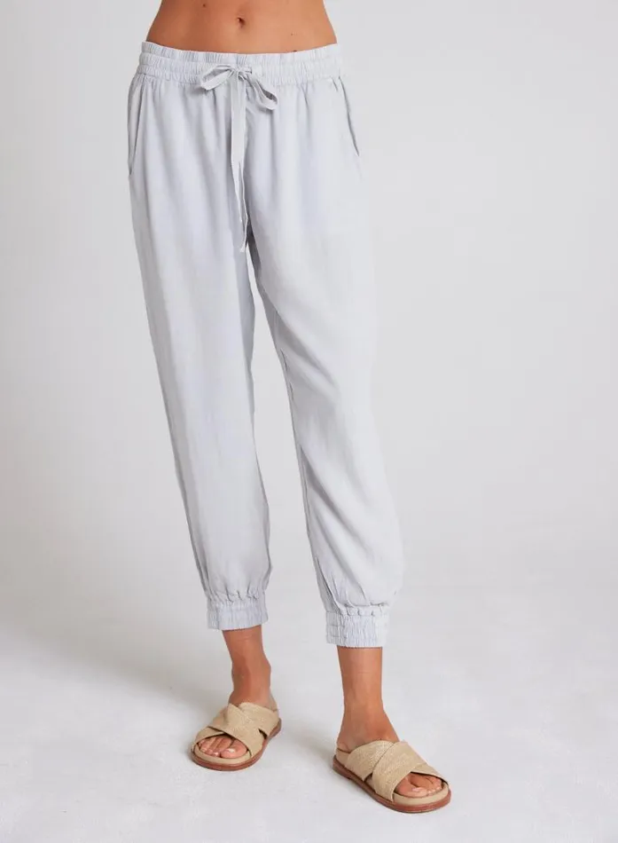 Easy Drawstring Jogger 8211 Foggy Sky Women Bella Dahl Joggers Easy Drawstring Jogger 8211 Foggy Sky Women Bella Dahl Joggers