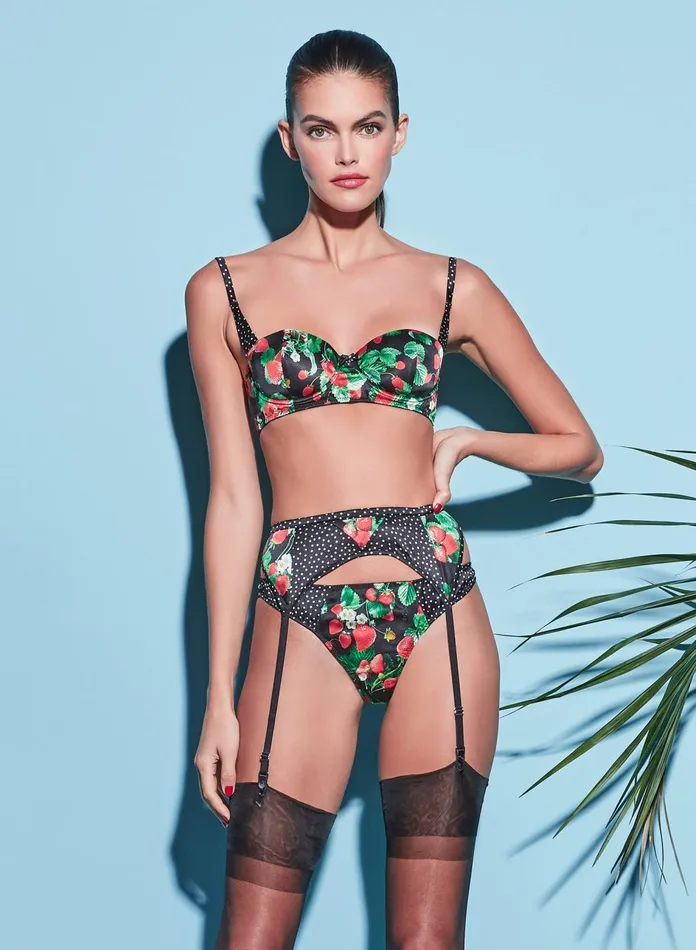 Fleur Du Mal Panties and Garters Women Strawberry Print Garter Black Strawberry Fleur Du Mal Panties and Garters Women Strawberry Print Garter Black Strawberry