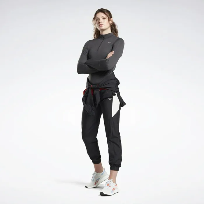 Hoodies and Sweatshirts Womens Reebok Running Essentials Quarter Zip Black