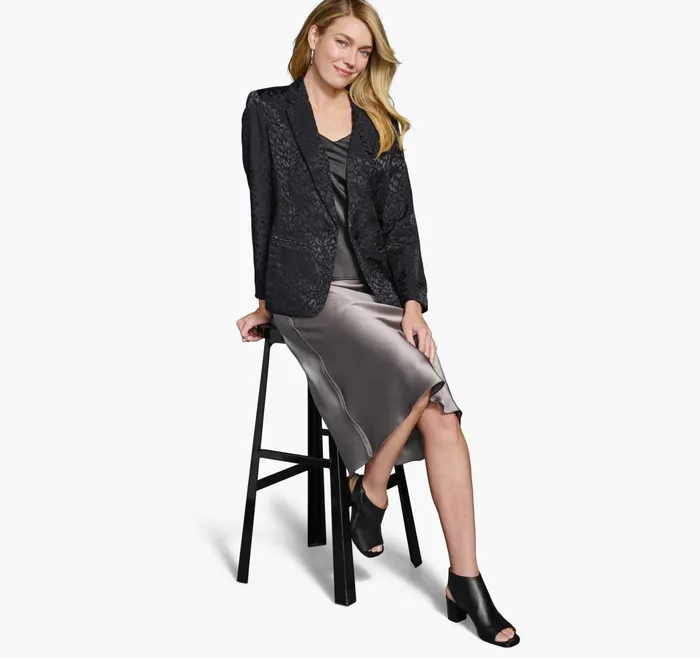 JohnstonandMurphy Shirts Sweaters and Blazers Animal Jacquard Blazer Black 8211 Women JohnstonandMurphy Shirts Sweaters and Blazers Animal Jacquard Blazer Black 8211 Women