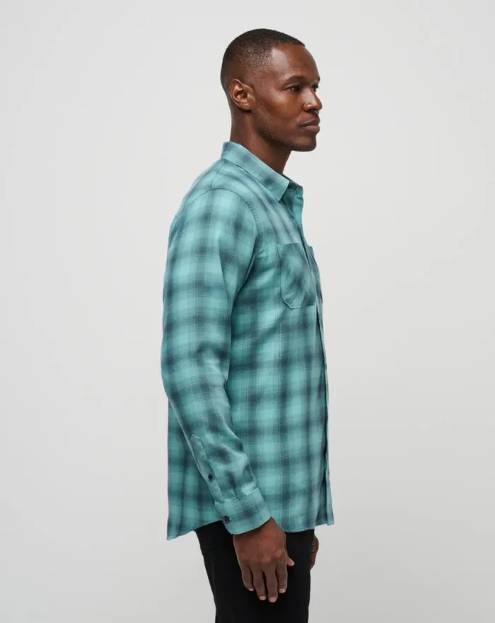 Men CLOUD FLANNEL PLAID BUTTONUP Total Eclipsecameo TravisMathew ButtonUps Men CLOUD FLANNEL PLAID BUTTONUP Total Eclipsecameo TravisMathew ButtonUps