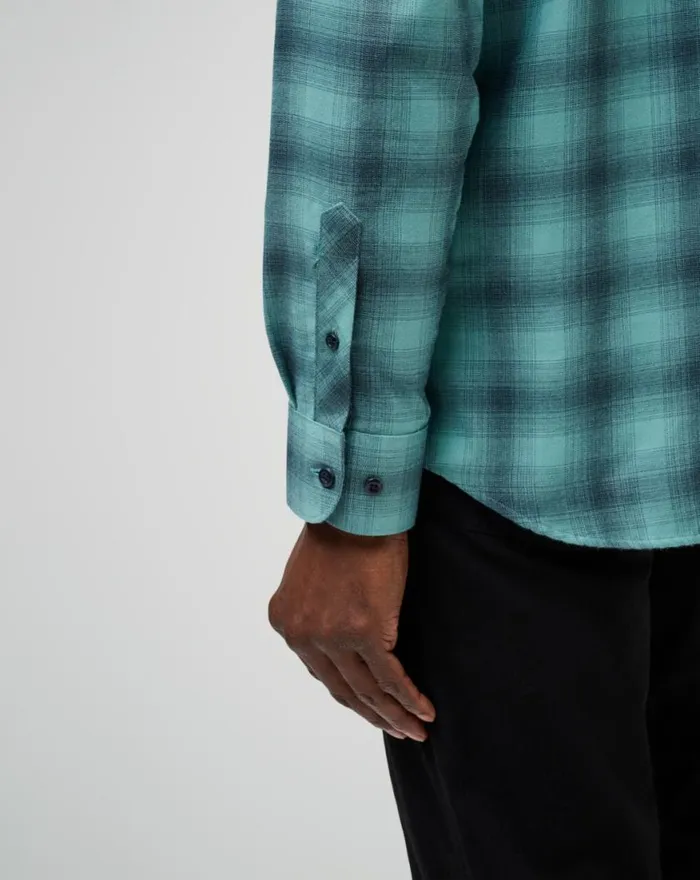 Men CLOUD FLANNEL PLAID BUTTONUP Total Eclipsecameo TravisMathew ButtonUps Men CLOUD FLANNEL PLAID BUTTONUP Total Eclipsecameo TravisMathew ButtonUps