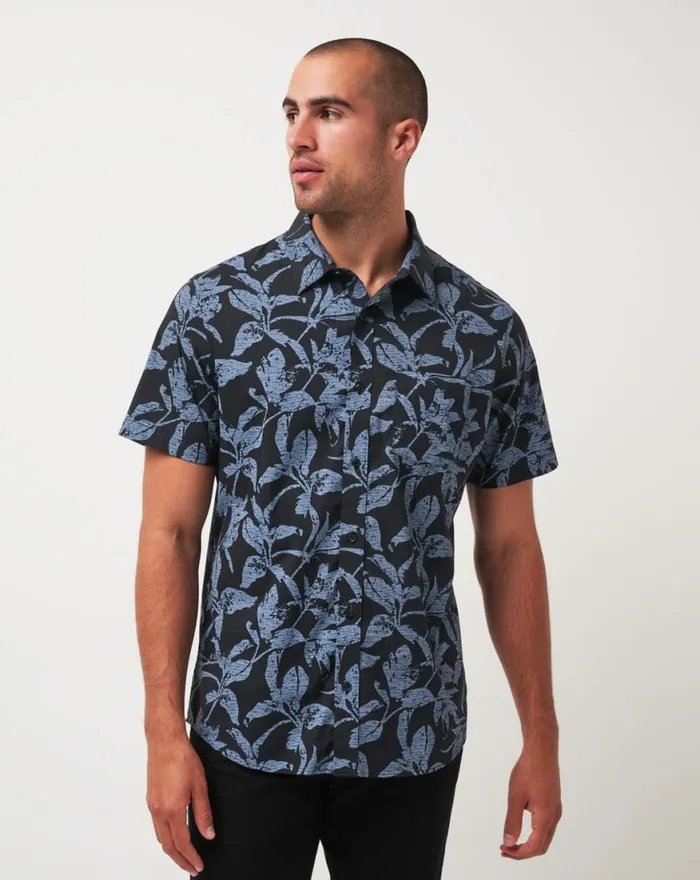 Men PHOTO FINISH BUTTONUP Black TravisMathew ButtonUps