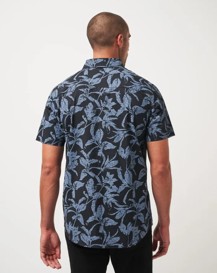 Men PHOTO FINISH BUTTONUP Black TravisMathew ButtonUps Men PHOTO FINISH BUTTONUP Black TravisMathew ButtonUps