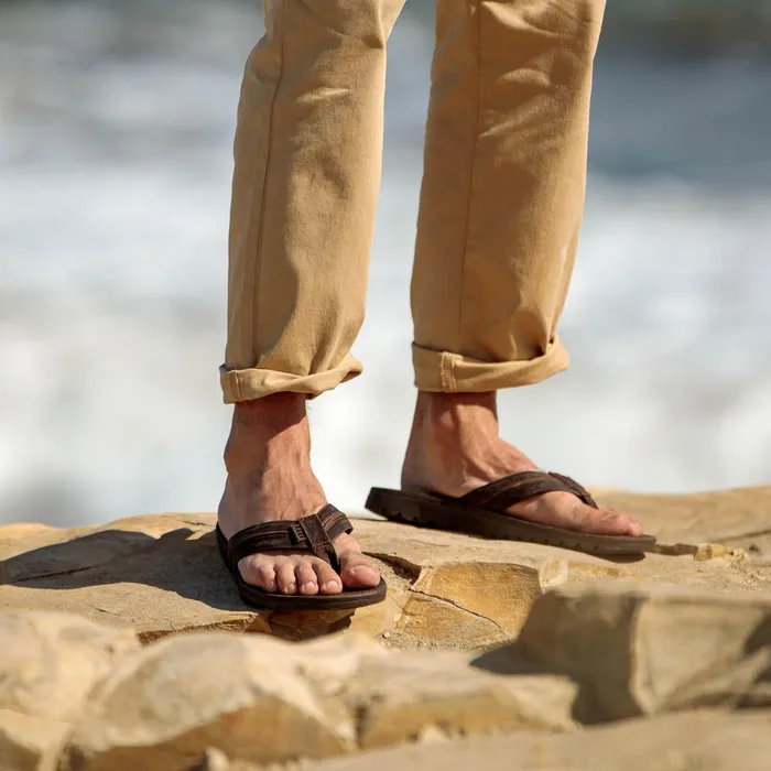 Men Reef Sandals Voyage Lux Dark Brown Men Reef Sandals Voyage Lux Dark Brown