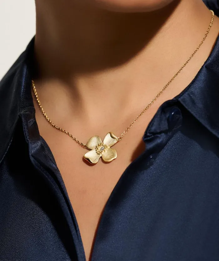 Necklaces Women Olivia Burton Dogwood Flower Gold Pendant Necklace
