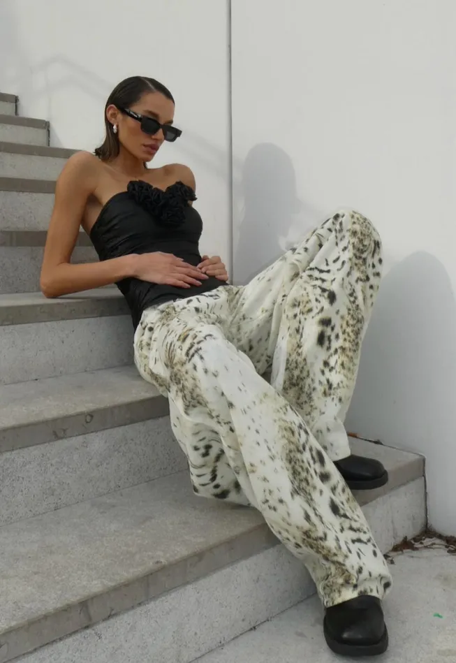 Pants Women Lioness Fashion HORSESHOE JEAN Snow Leopard Pants Women Lioness Fashion HORSESHOE JEAN Snow Leopard