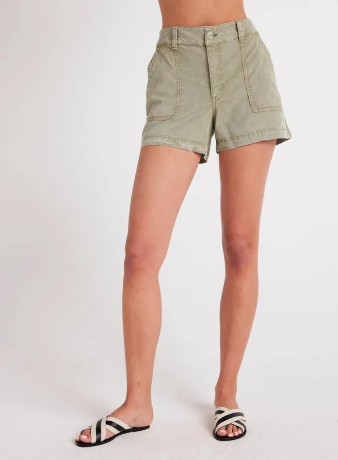 Poppy Voyage Pocket Short 8211 Riviera Olive Women Bella Dahl Shorts Poppy Voyage Pocket Short 8211 Riviera Olive Women Bella Dahl Shorts