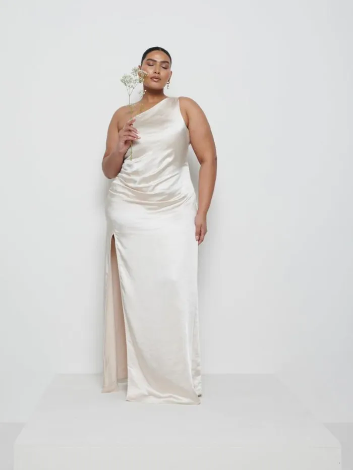 Pretty Lavish Bridesmaid Dresses Women Amelia Ruched Maxi Bridesmaid Dress Curve Champagne Pretty Lavish Bridesmaid Dresses Women Amelia Ruched Maxi Bridesmaid Dress Curve Champagne