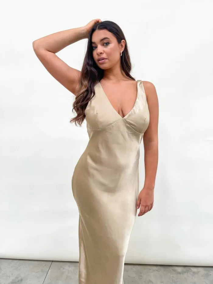Pretty Lavish Bridesmaid Dresses Women Piper Maxi Dress Bronze