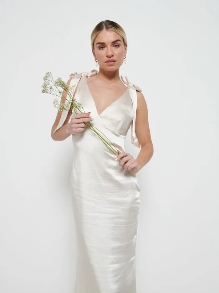 Pretty Lavish Bridesmaid Dresses Women Piper Tie Maxi Bridesmaid Dress Champagne