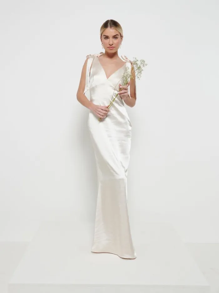 Pretty Lavish Bridesmaid Dresses Women Piper Tie Maxi Bridesmaid Dress Champagne