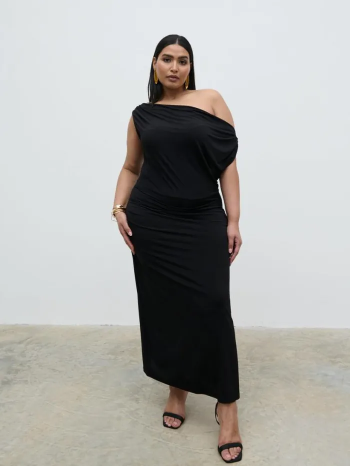 Pretty Lavish Curve Women Janece Asymmetric Jersey Dress Curve Black